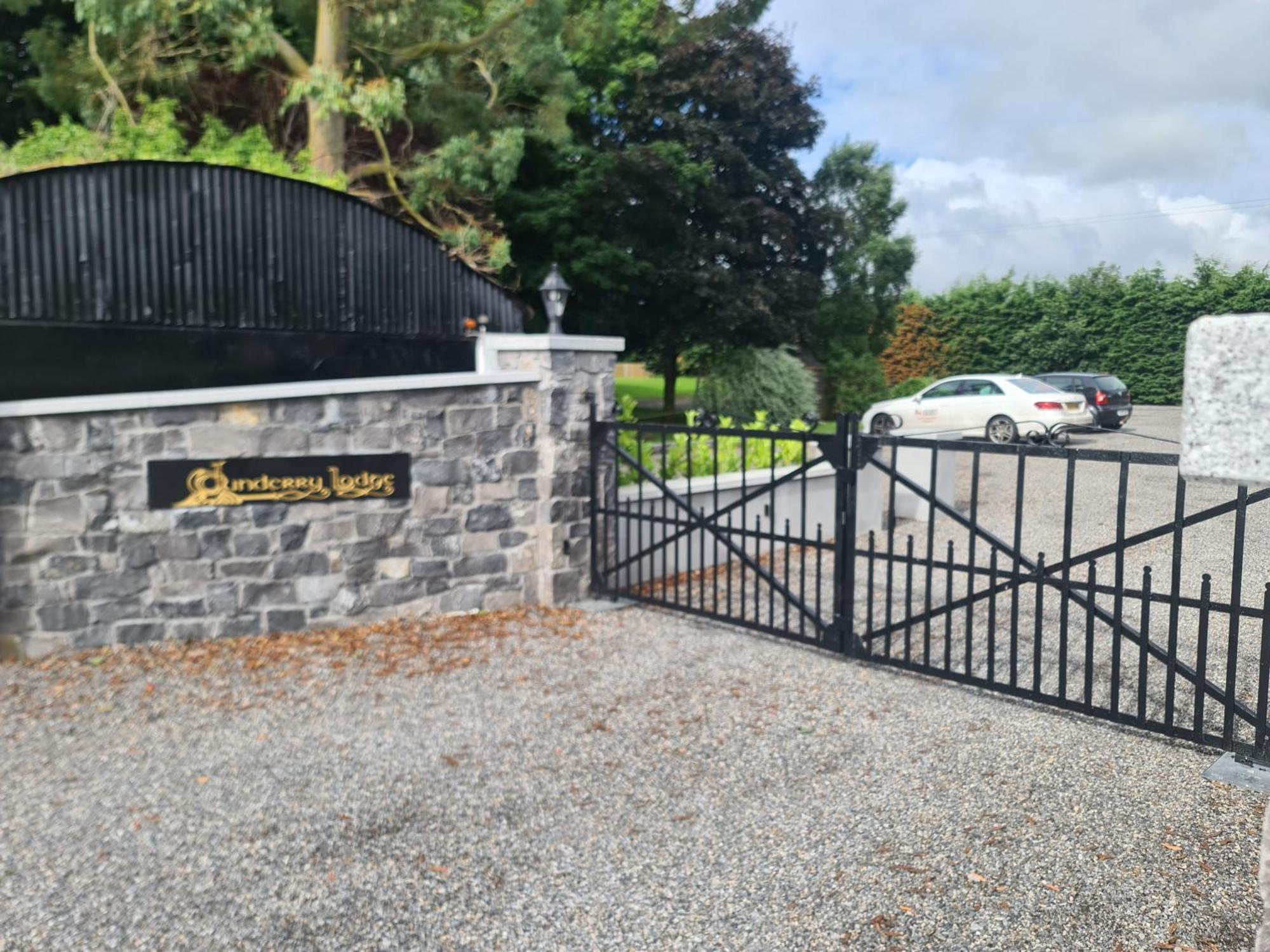 Dunderry Lodge Self Catering Family Lodges Navan Exterior foto